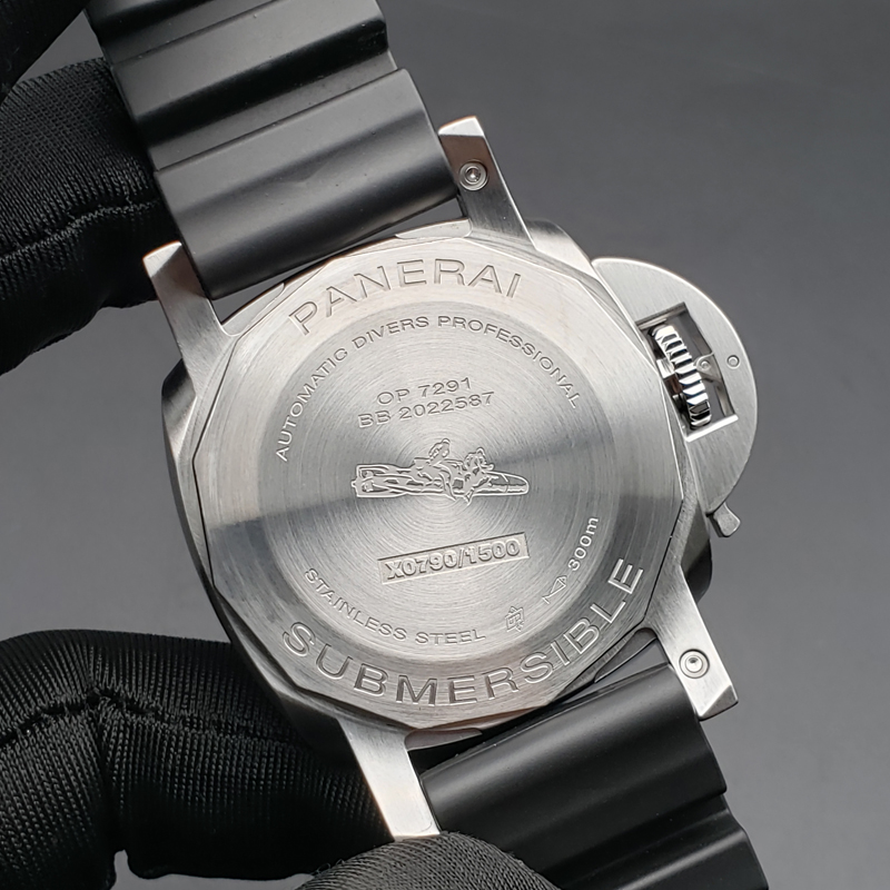 Panerai  Luminor Submersible一PAM00973 